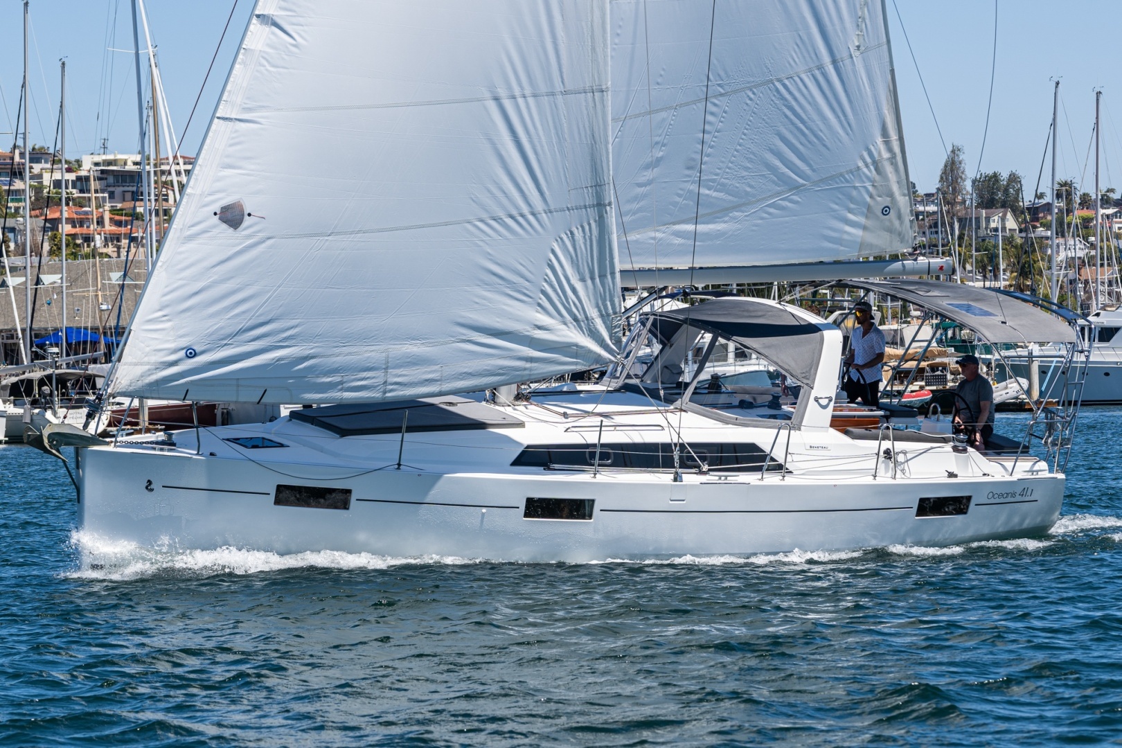 2018 41' Beneteau photo
