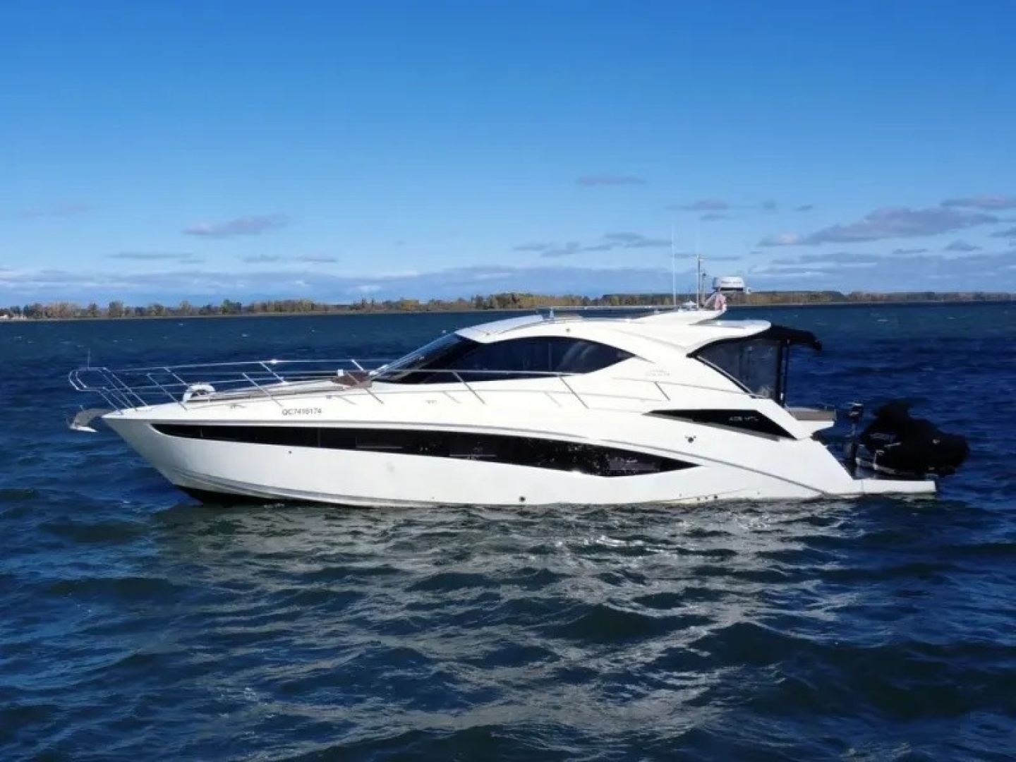 2016 44' Galeon photo