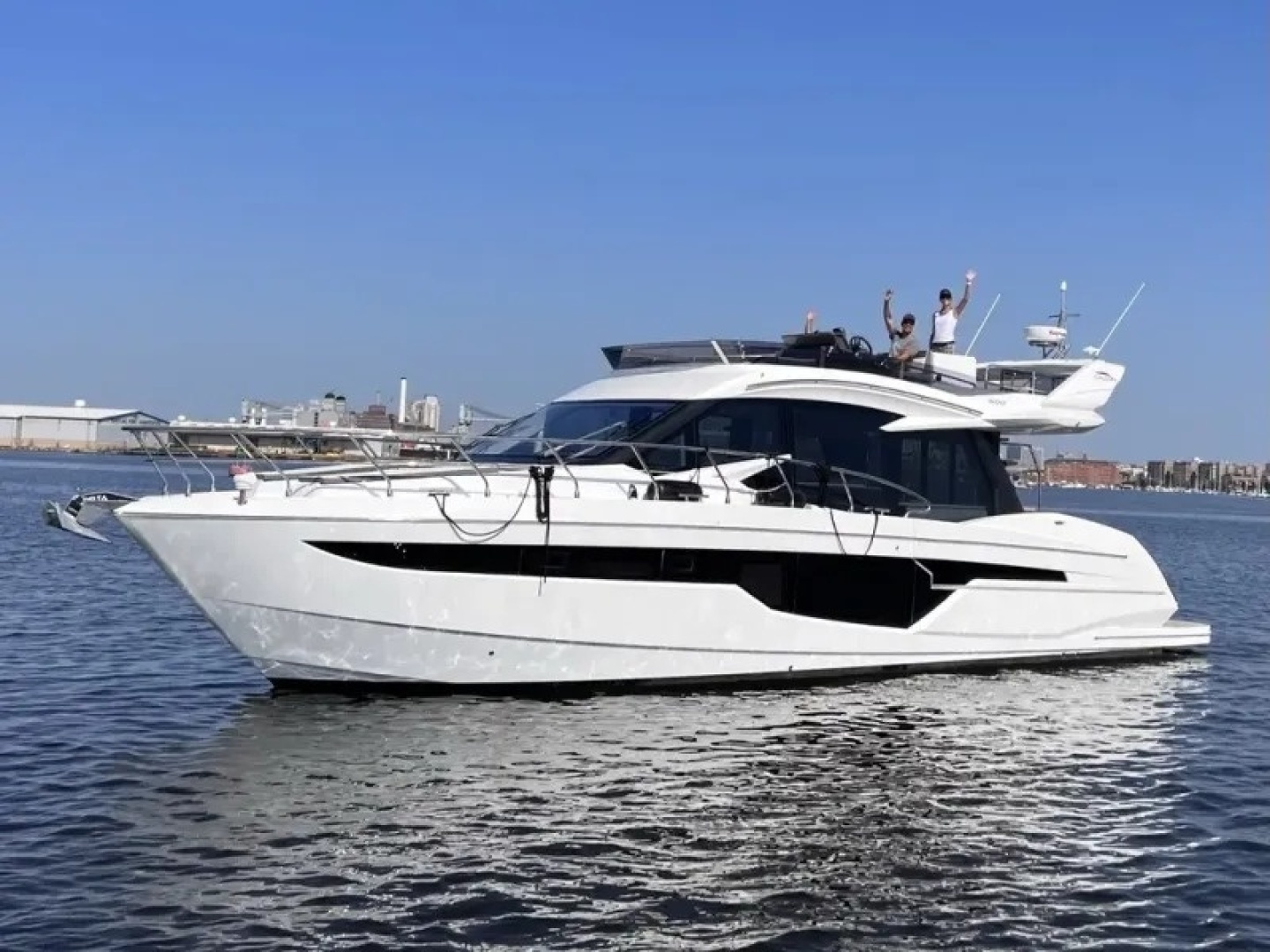2023 53' Galeon photo