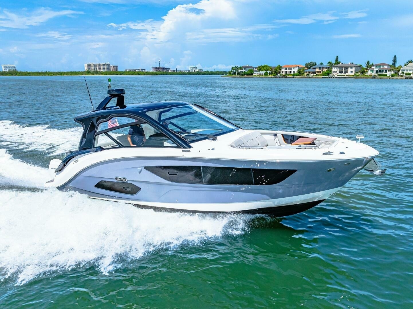 2022 37' Sea Ray photo