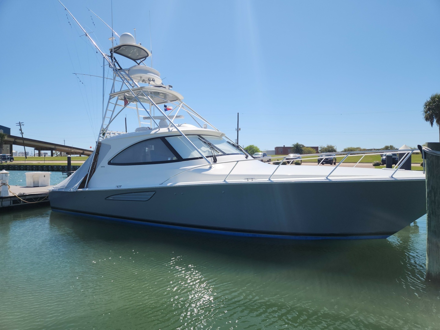 2018 48' Viking photo
