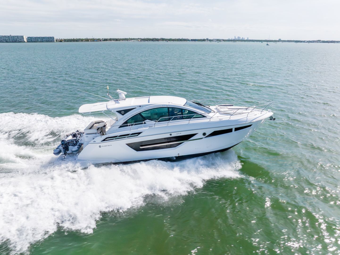 2018 50' Cruisers Yachts photo