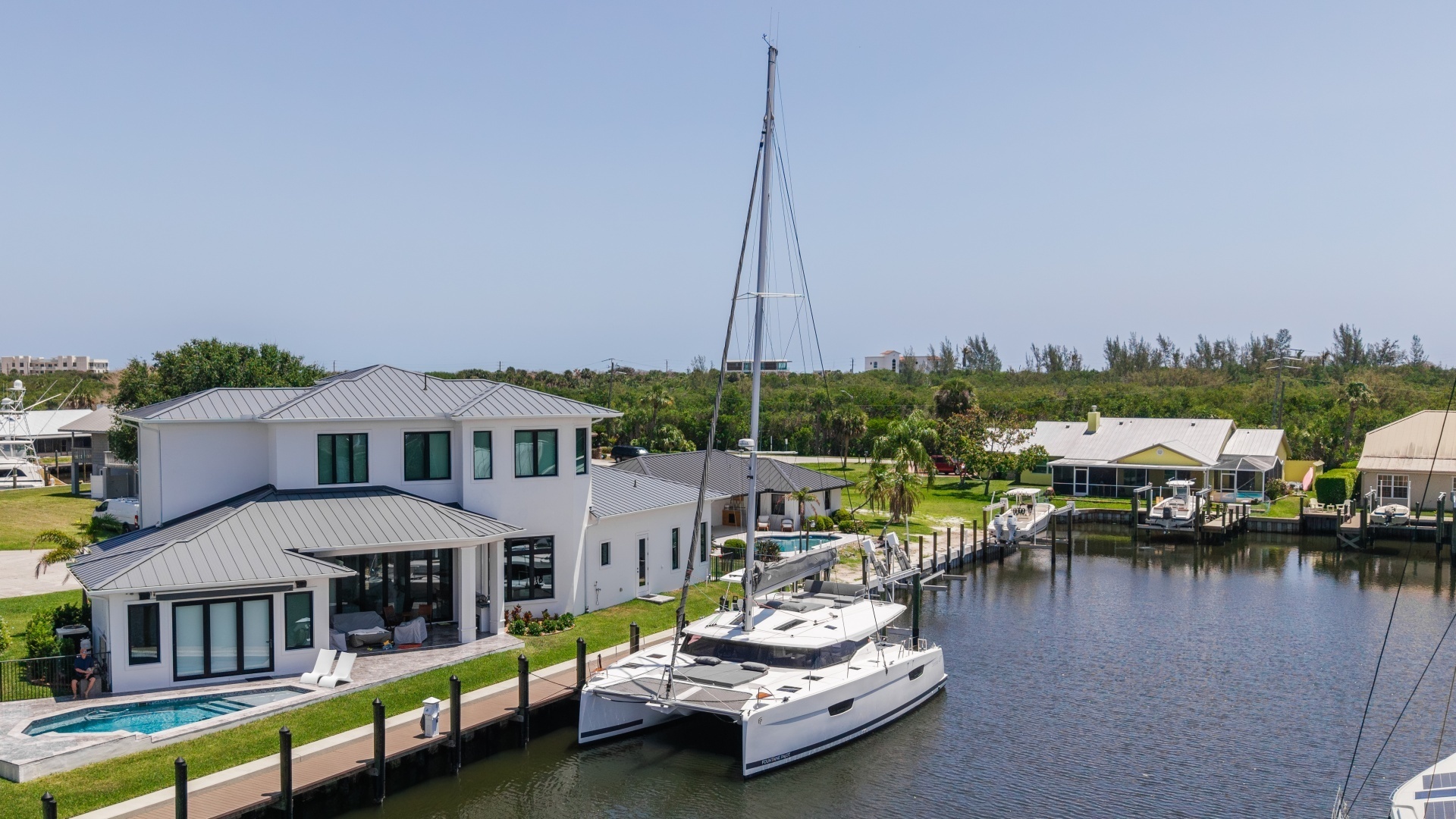 2020 47' Fountaine Pajot photo