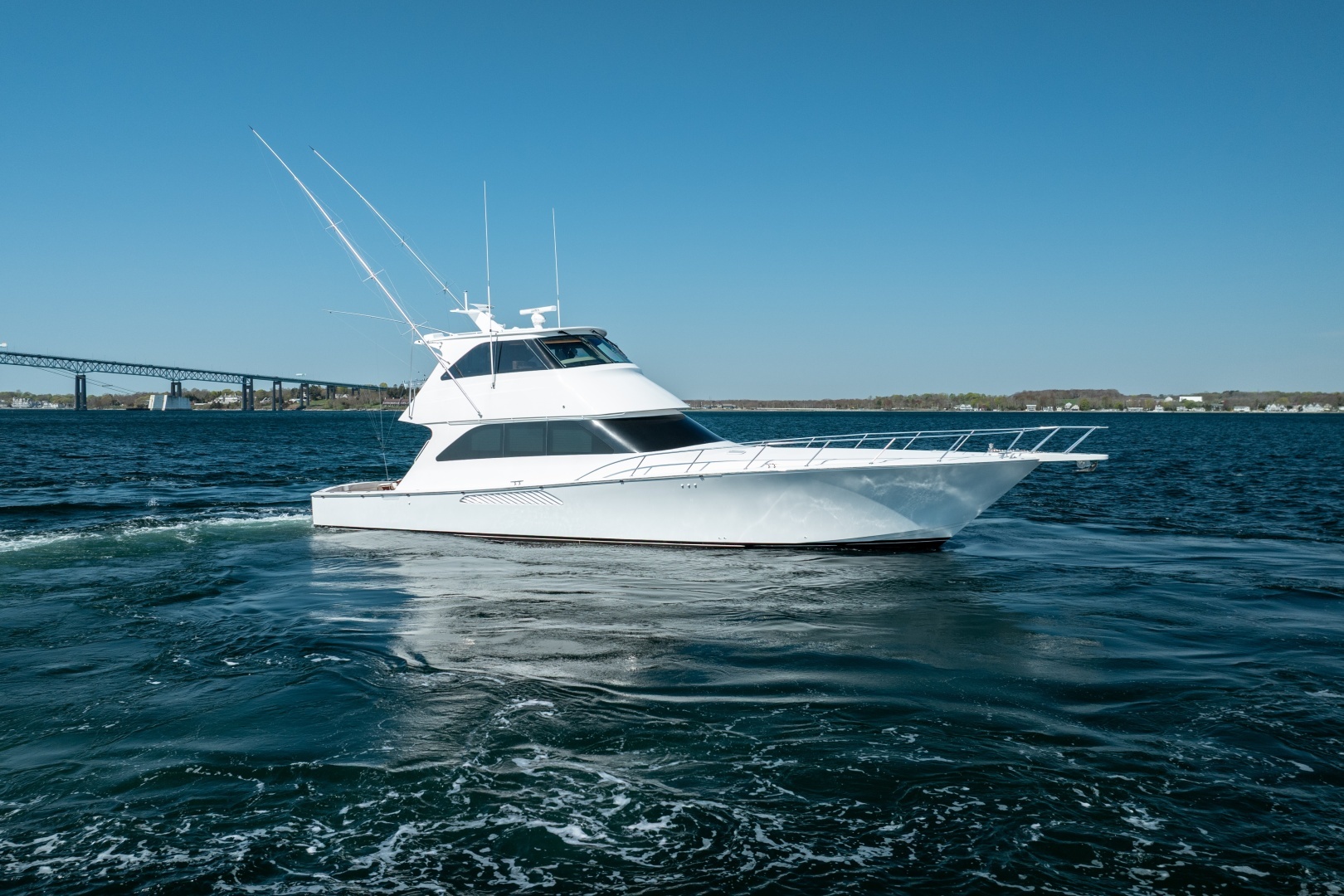 2007 64' Viking photo