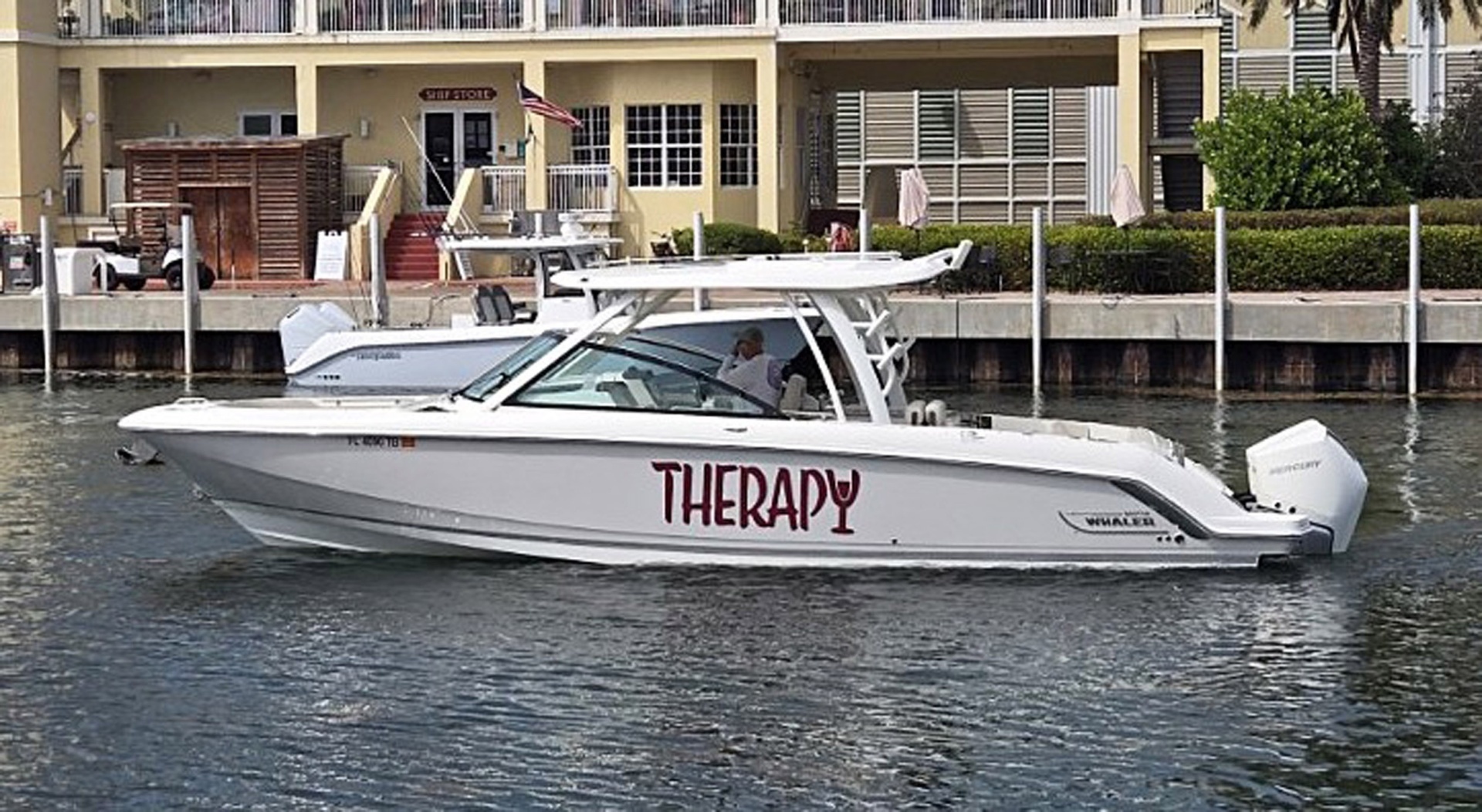 2022 32' Boston Whaler photo