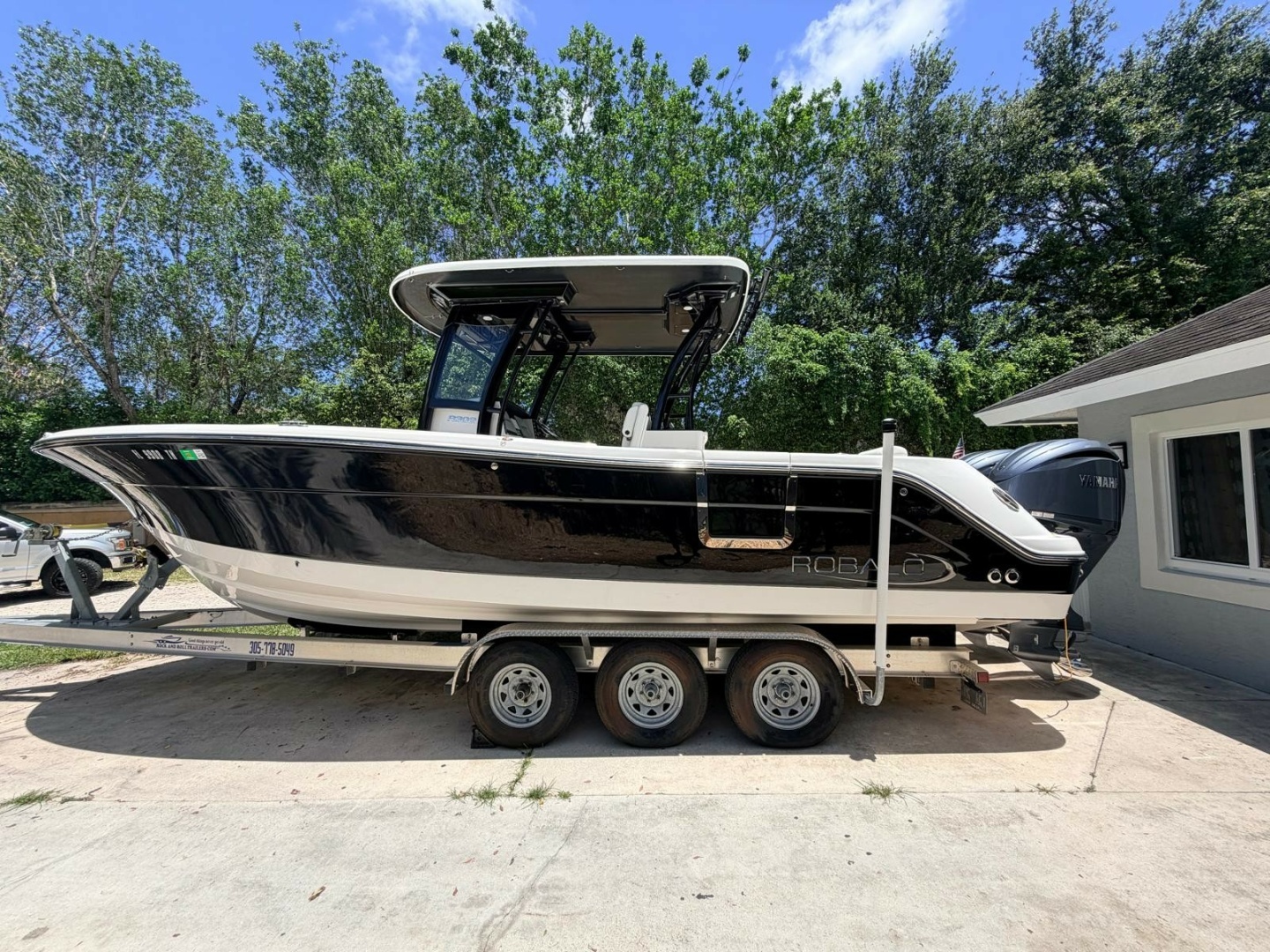2022 30' Robalo photo