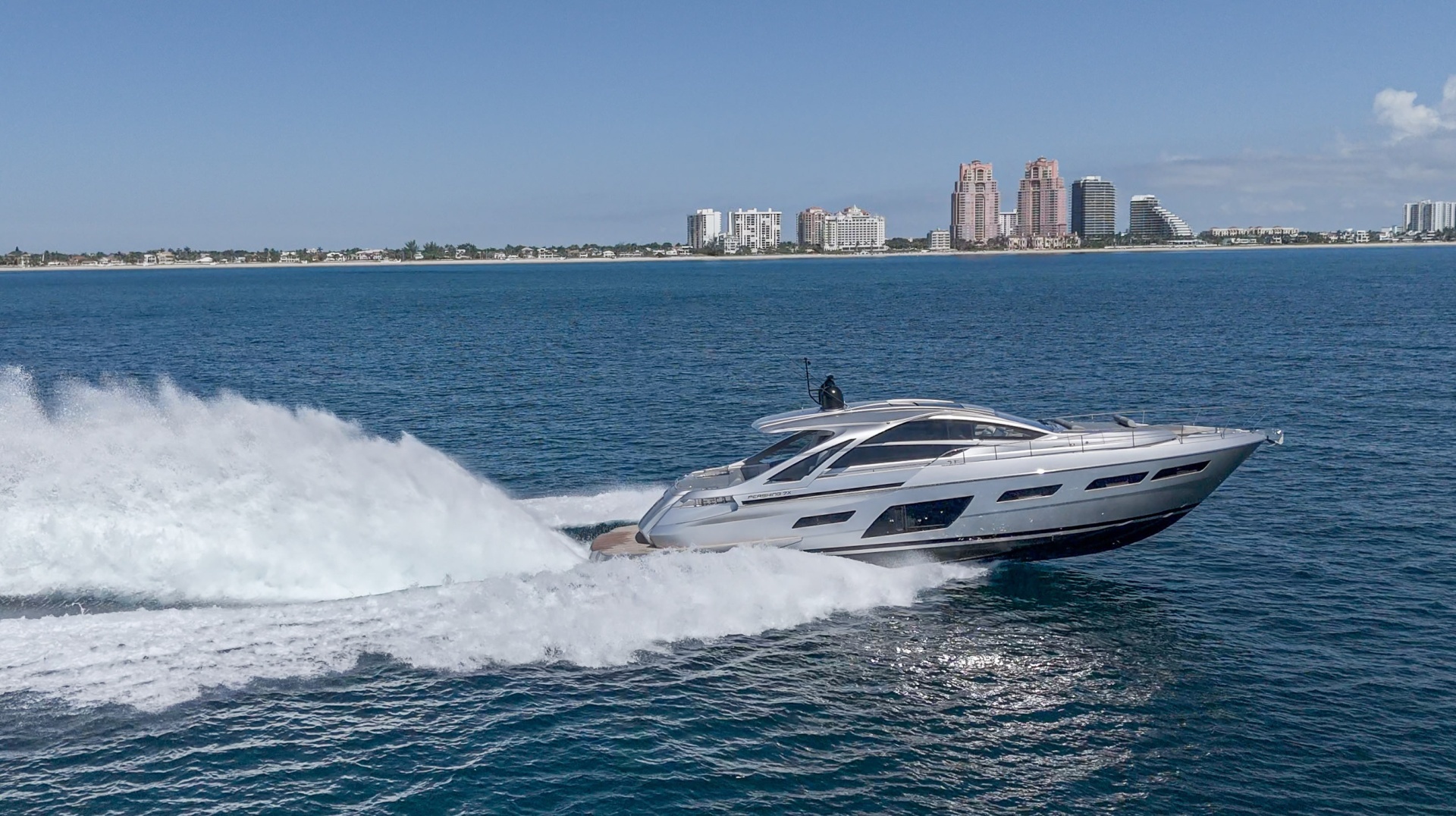 2024 70' Pershing photo