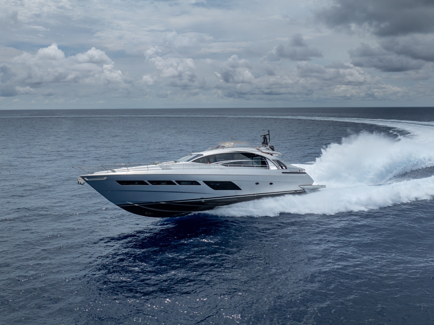 2020 80' Pershing photo