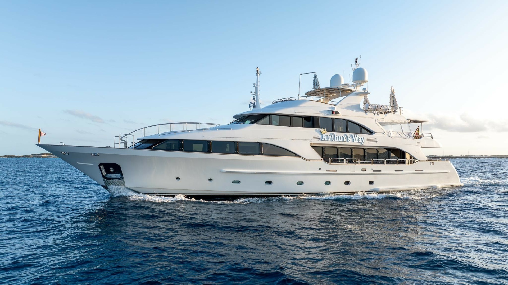 2008 121' Benetti photo