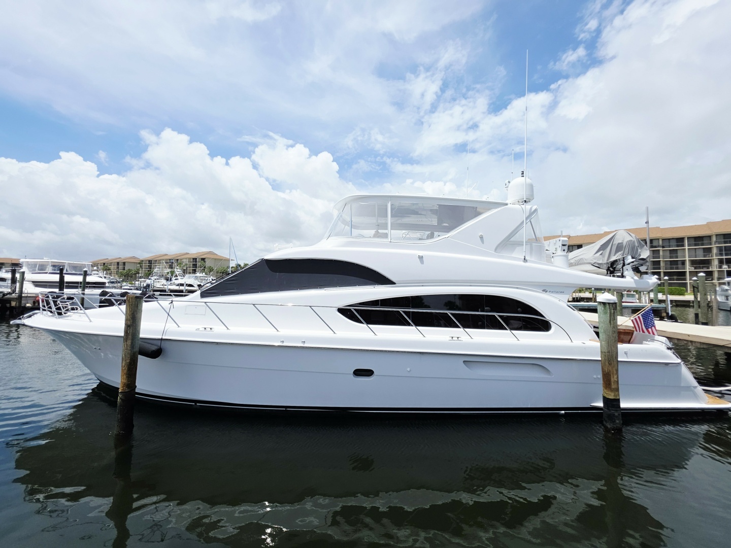 2008 63' Hatteras photo