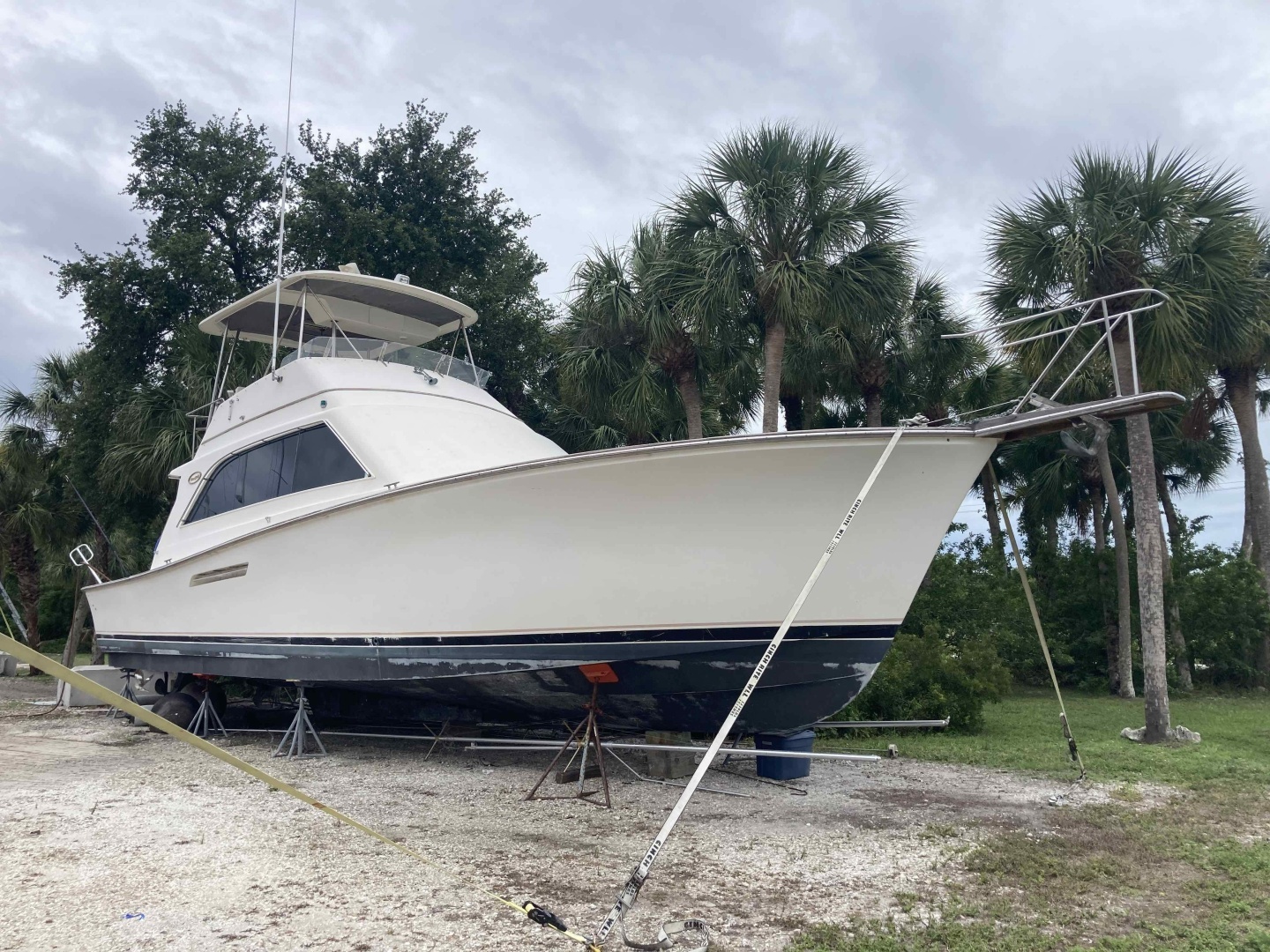 1989 48' Ocean Yachts photo