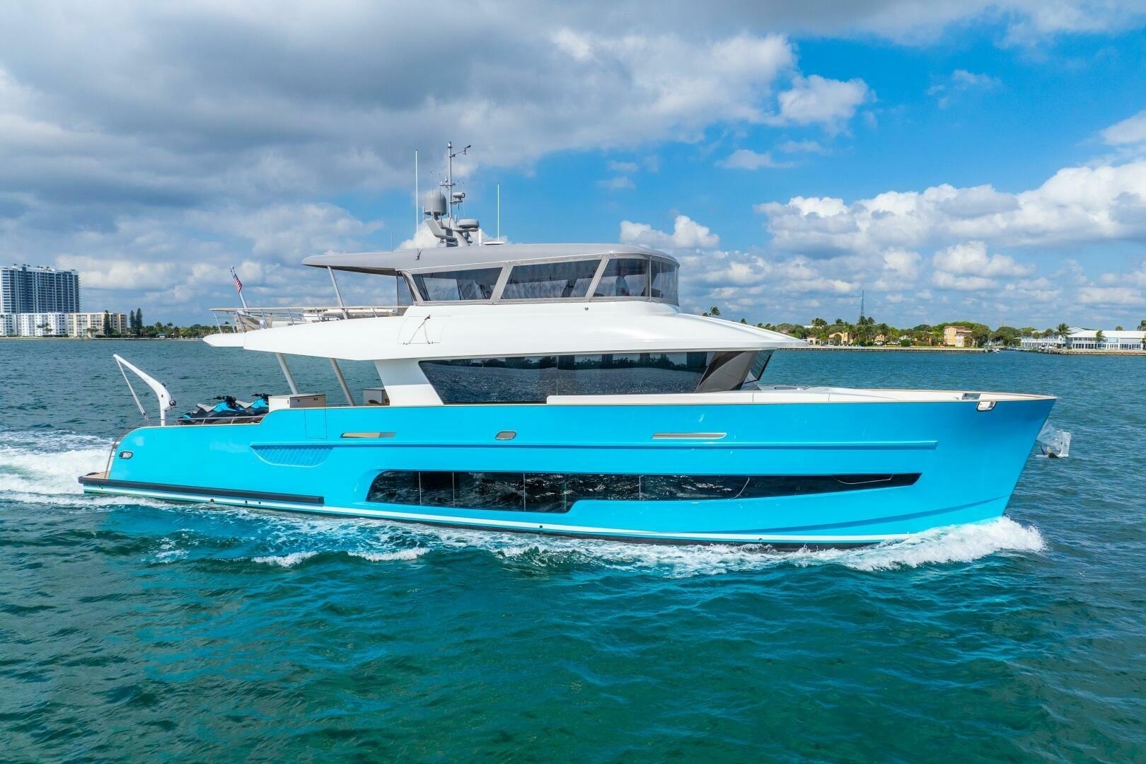 2019 90' Van der Valk photo