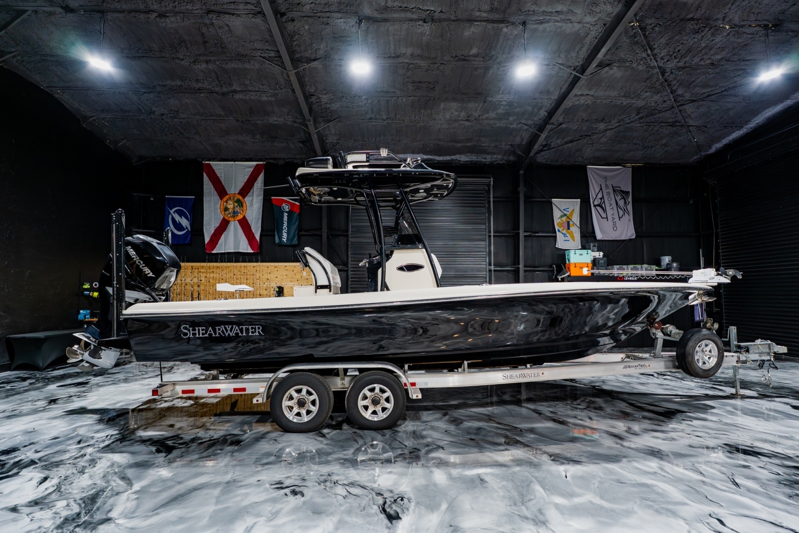 2019 27' ShearWater photo