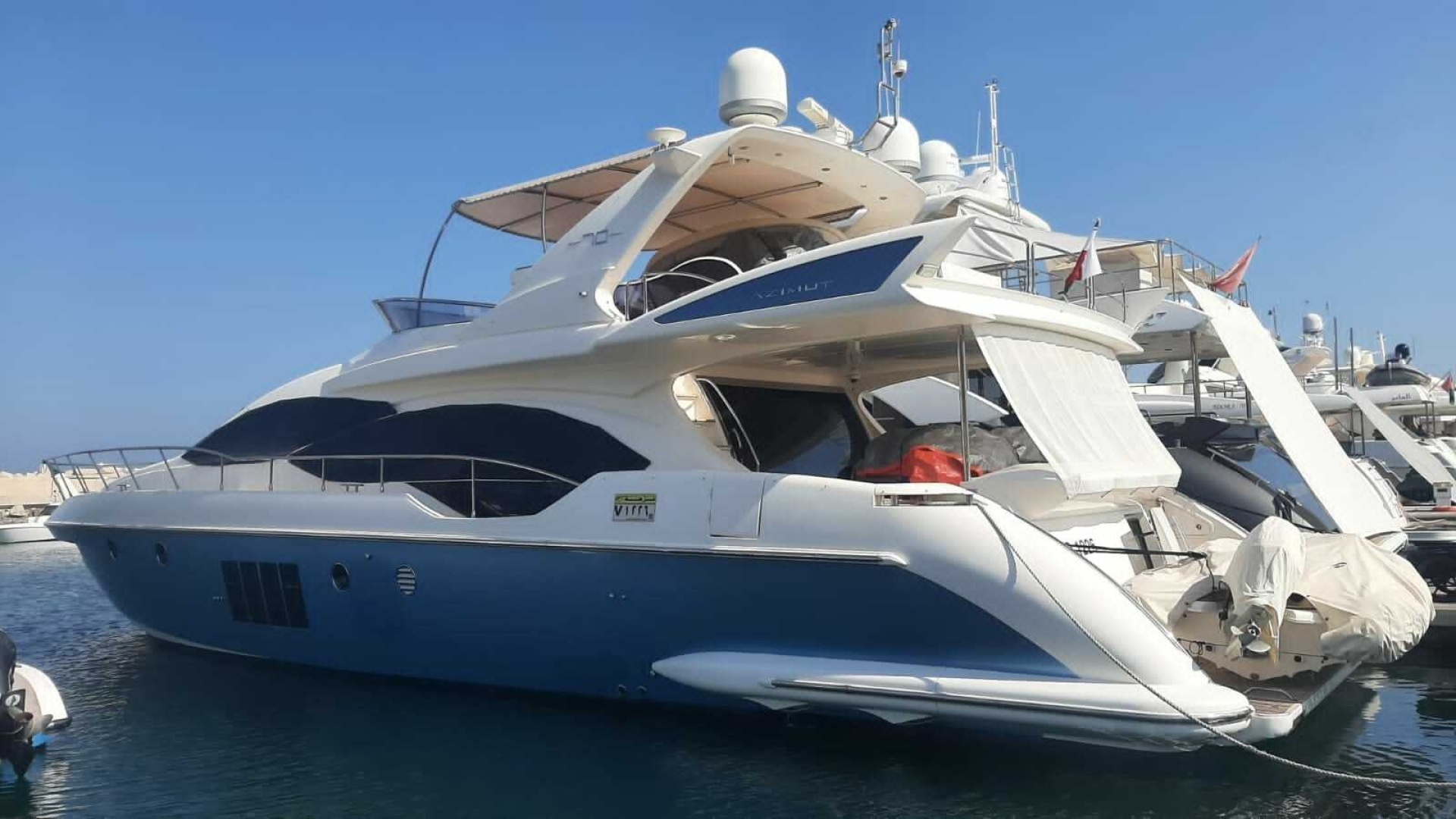 2011 71' Azimut photo