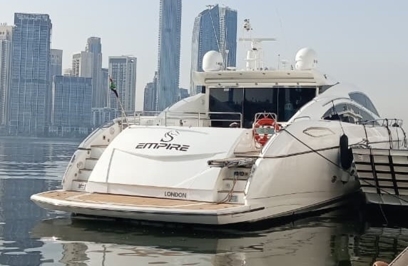 2006 81' Sunseeker photo