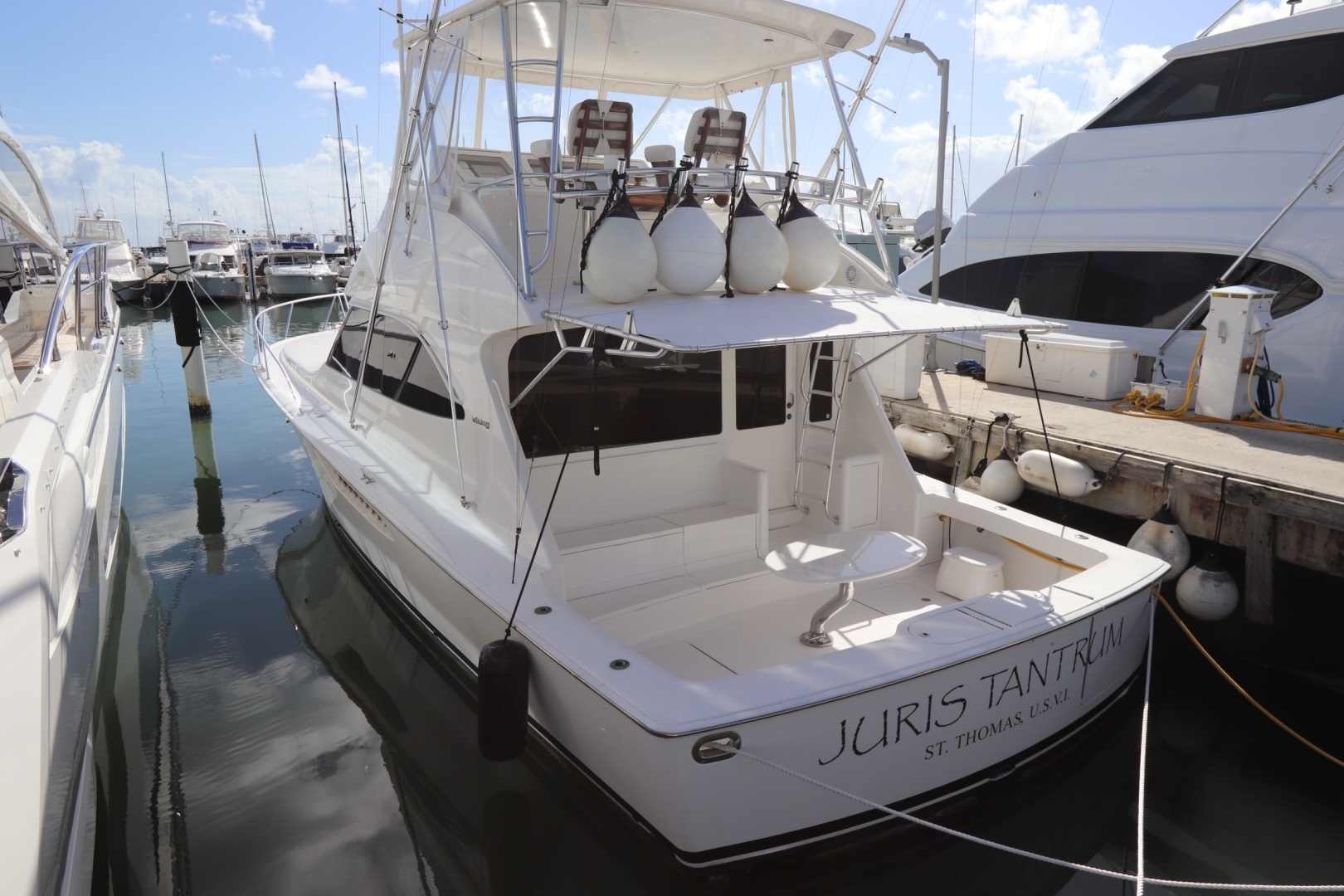2011 46' Viking photo