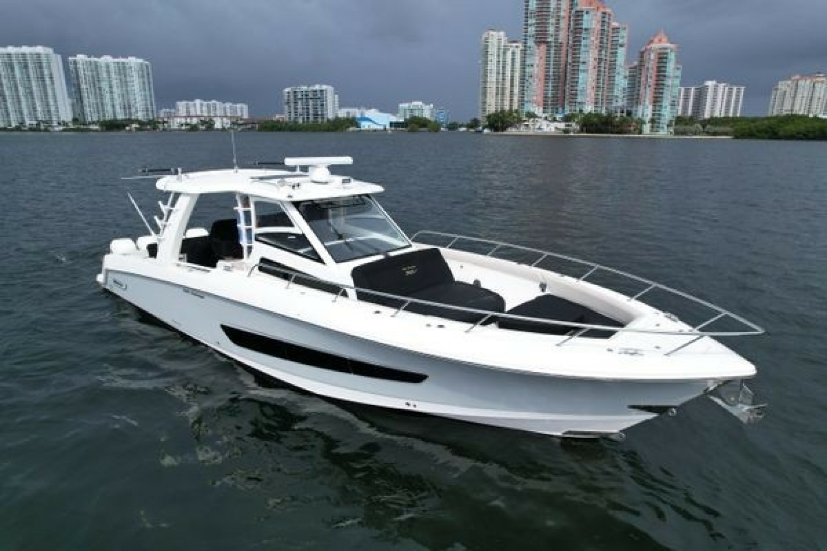 2020 42' Boston Whaler photo