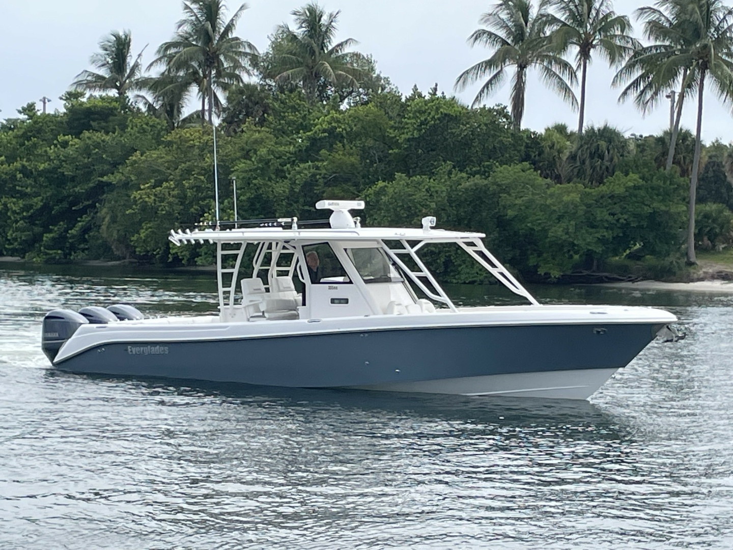 2015 35' Everglades photo