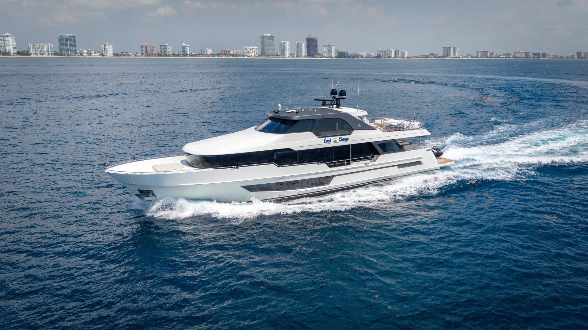 2025 107' Ocean Alexander photo