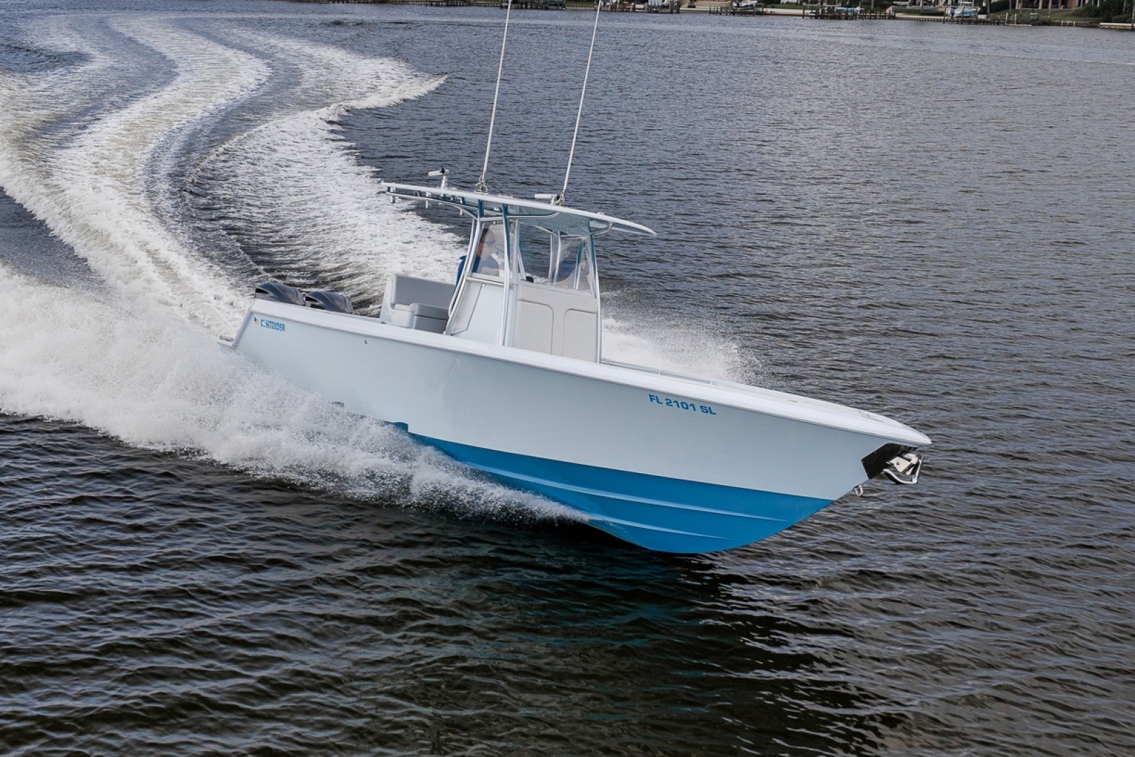 2019 32' Contender photo