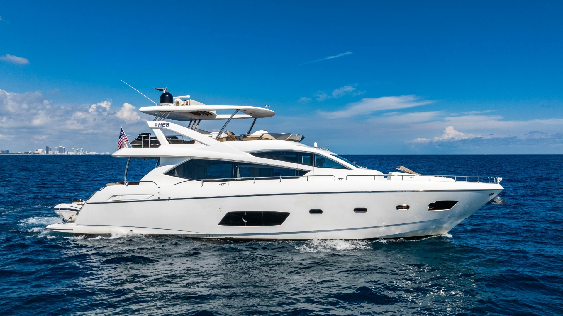 2014 74' Sunseeker photo