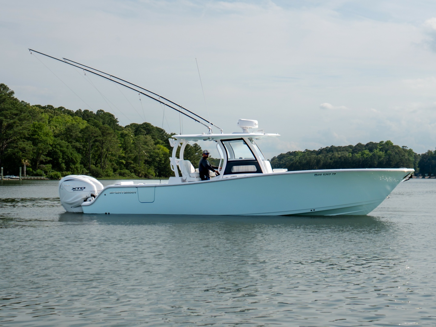 2025 32' Sportsman photo