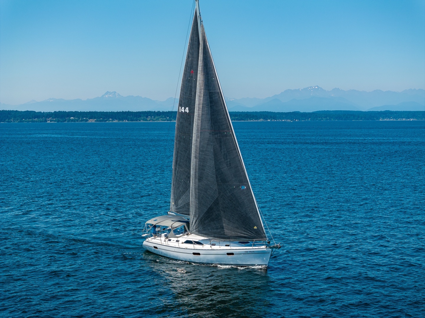 2023 45' Catalina photo