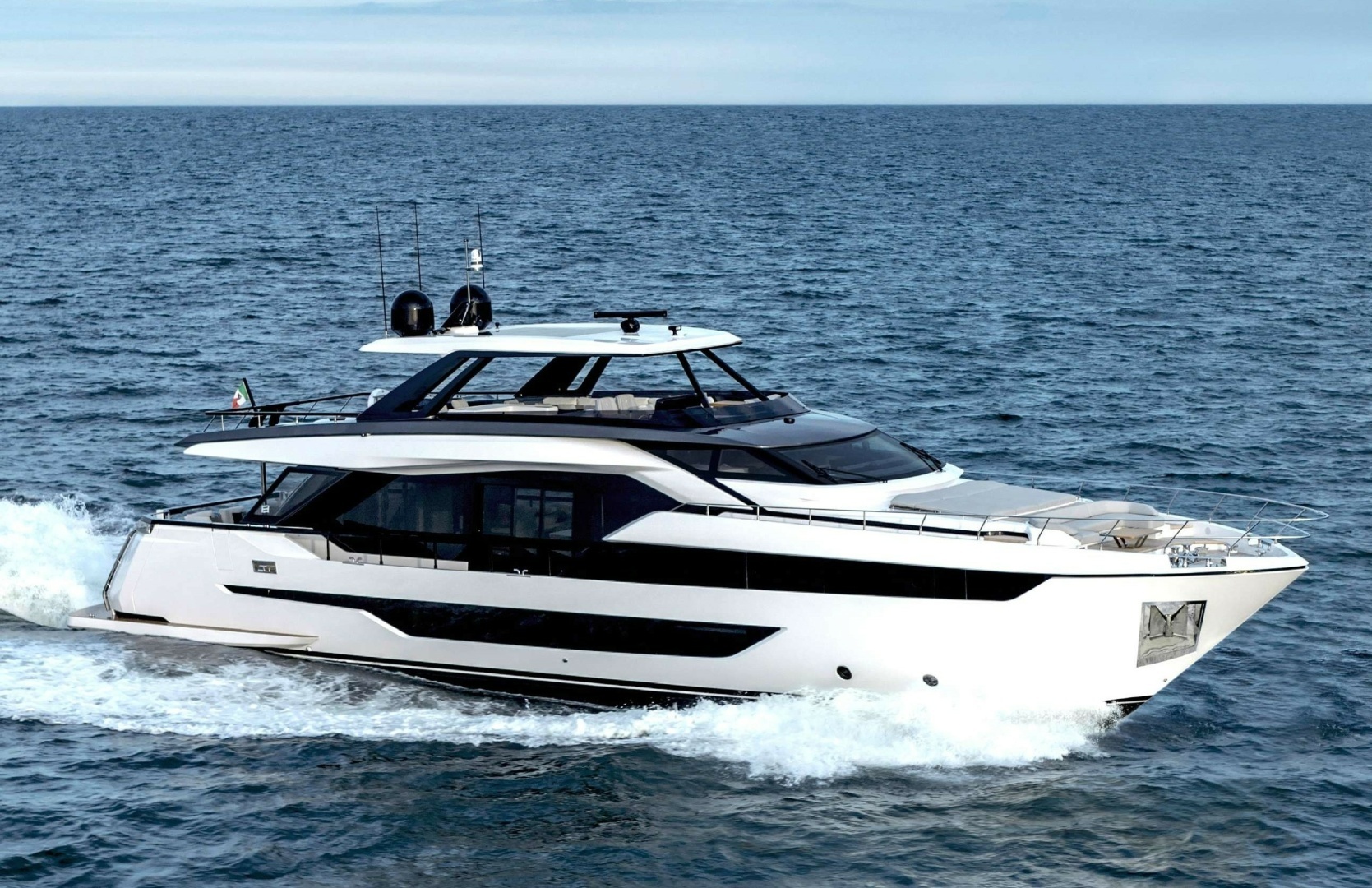 2025 95' Ferretti Yachts photo