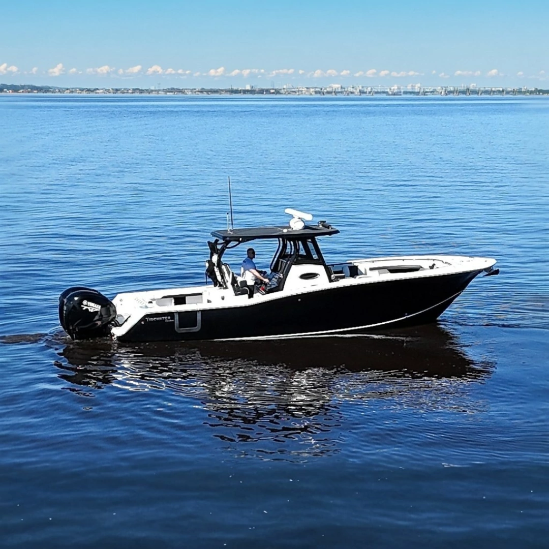 2023 32' Tidewater photo