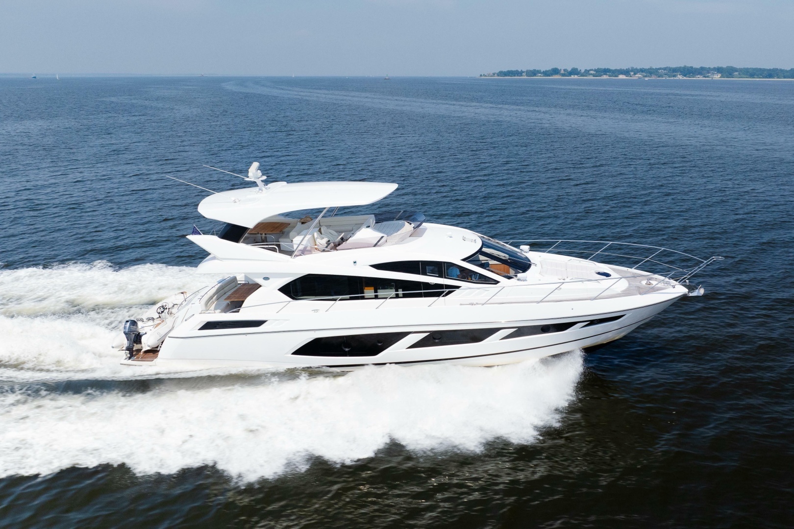 2016 65' Sunseeker photo