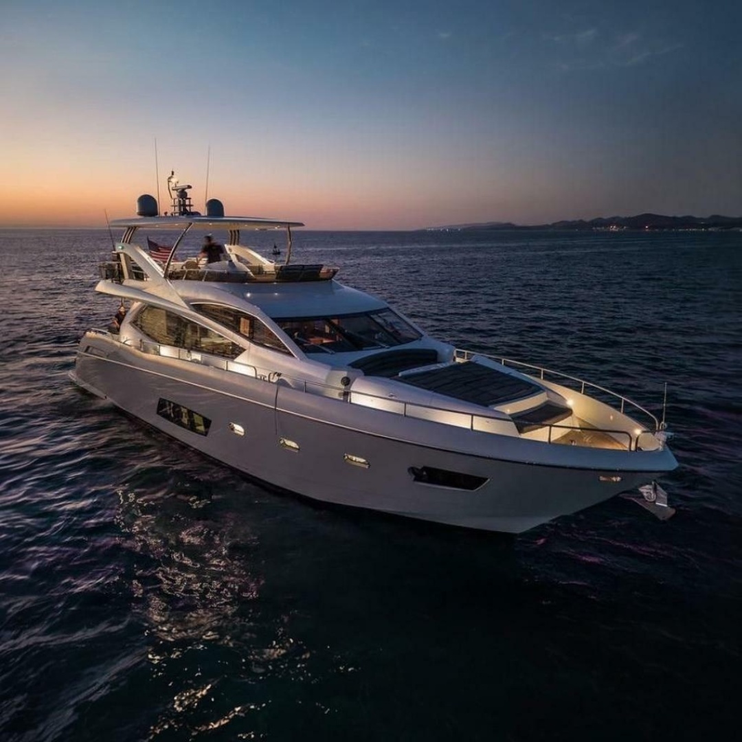 2012 74' Sunseeker photo
