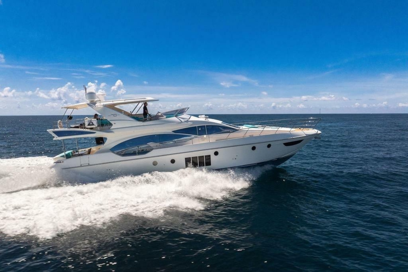 2011 70' Azimut photo
