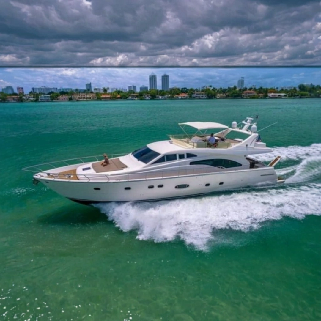 2005 68' Ferretti Yachts photo