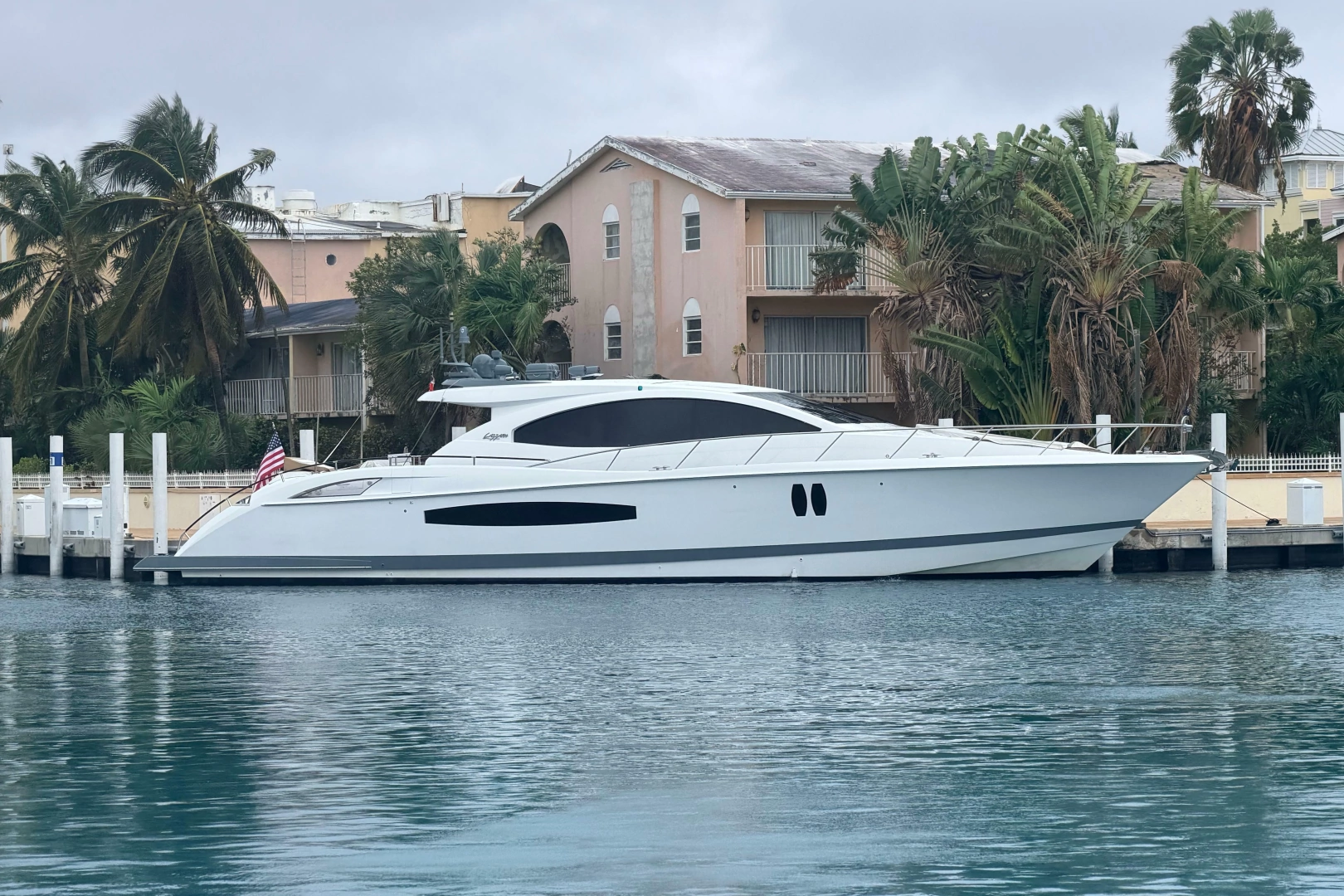 2008 75' Lazzara Yachts photo
