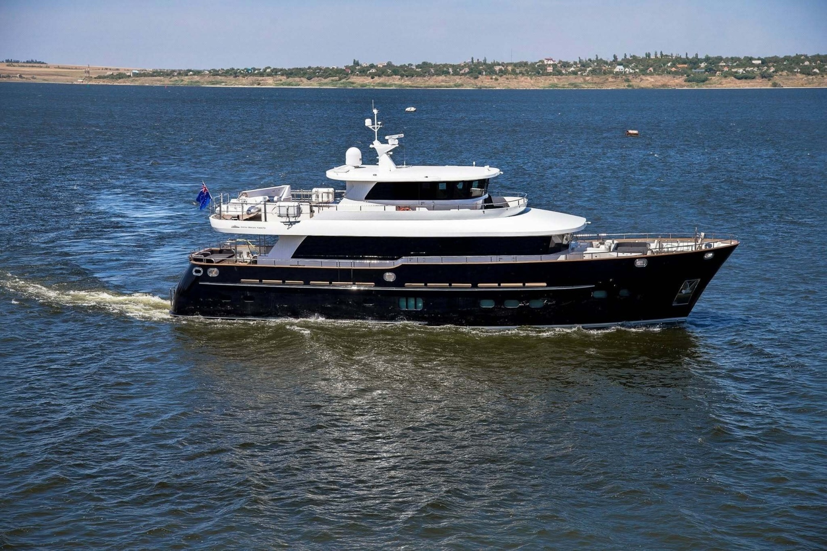 2014 79' Fifth Ocean Yachts photo