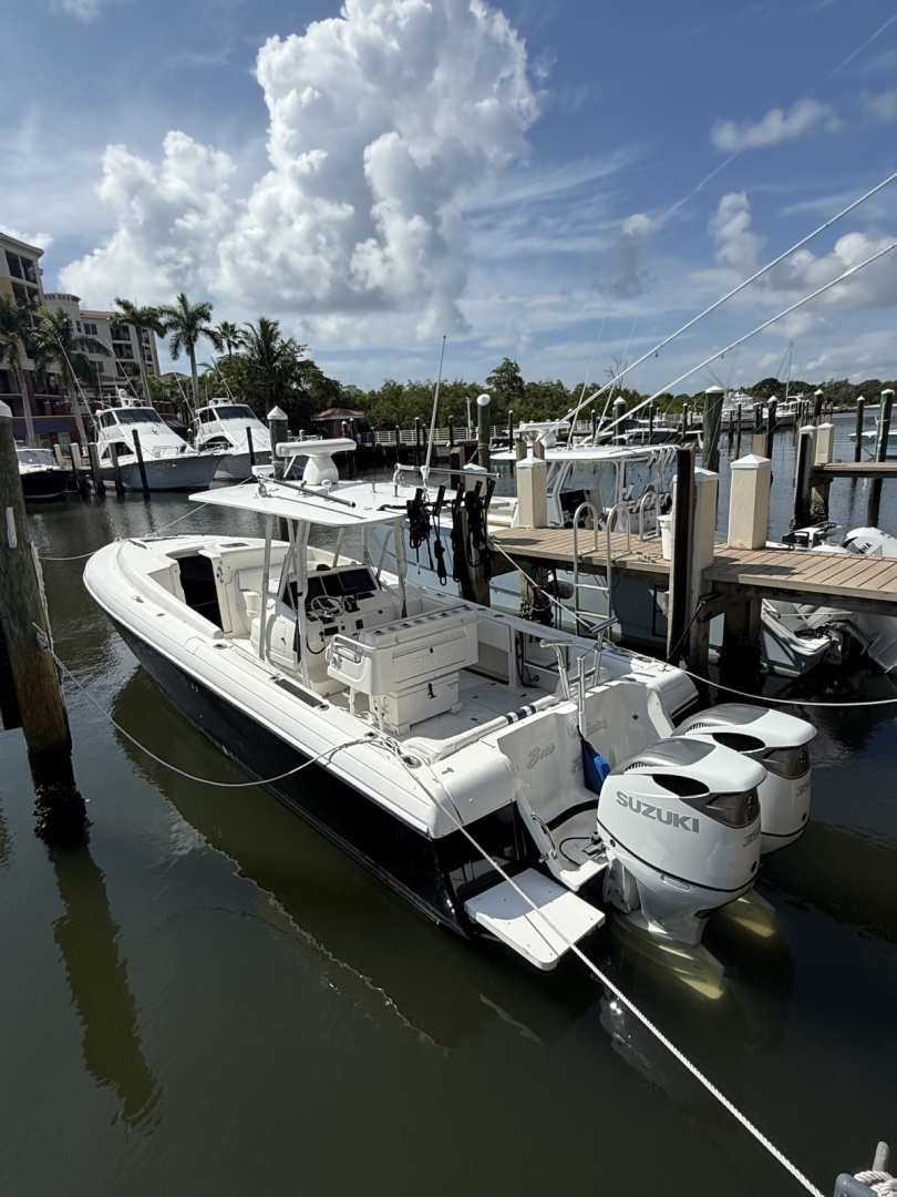 2008 37' Intrepid photo