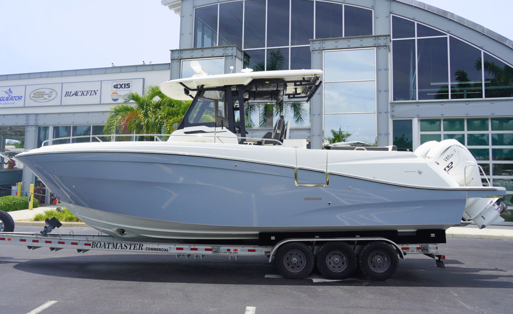 2024 35' Jeanneau photo