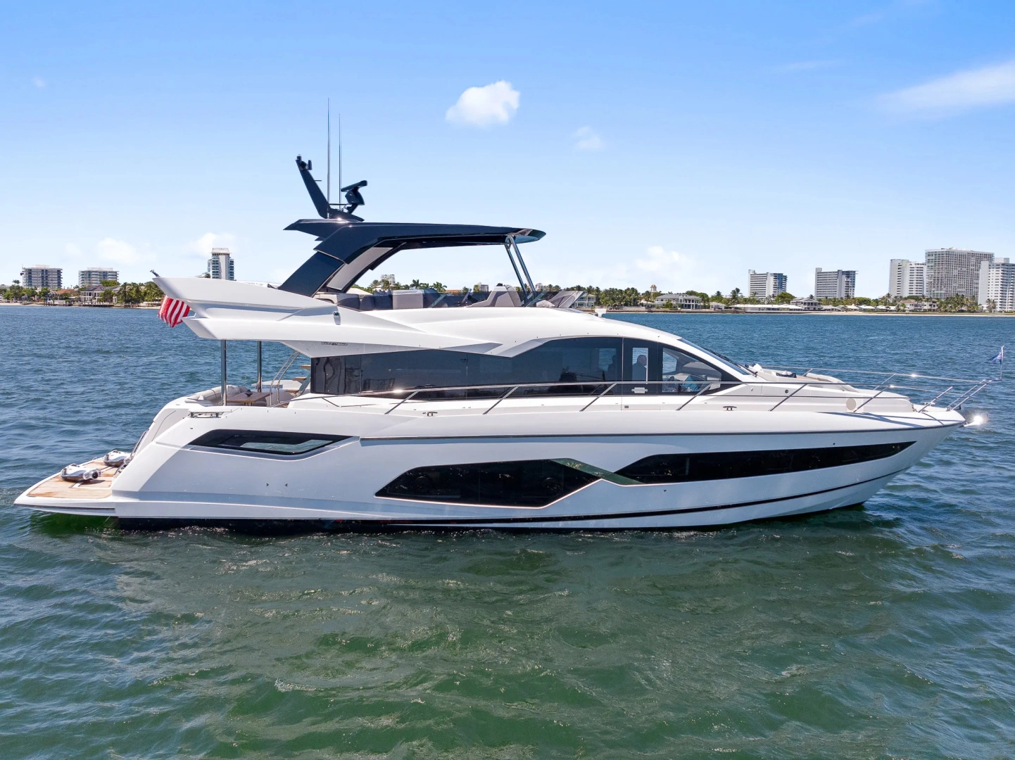 2024 68' Sunseeker photo