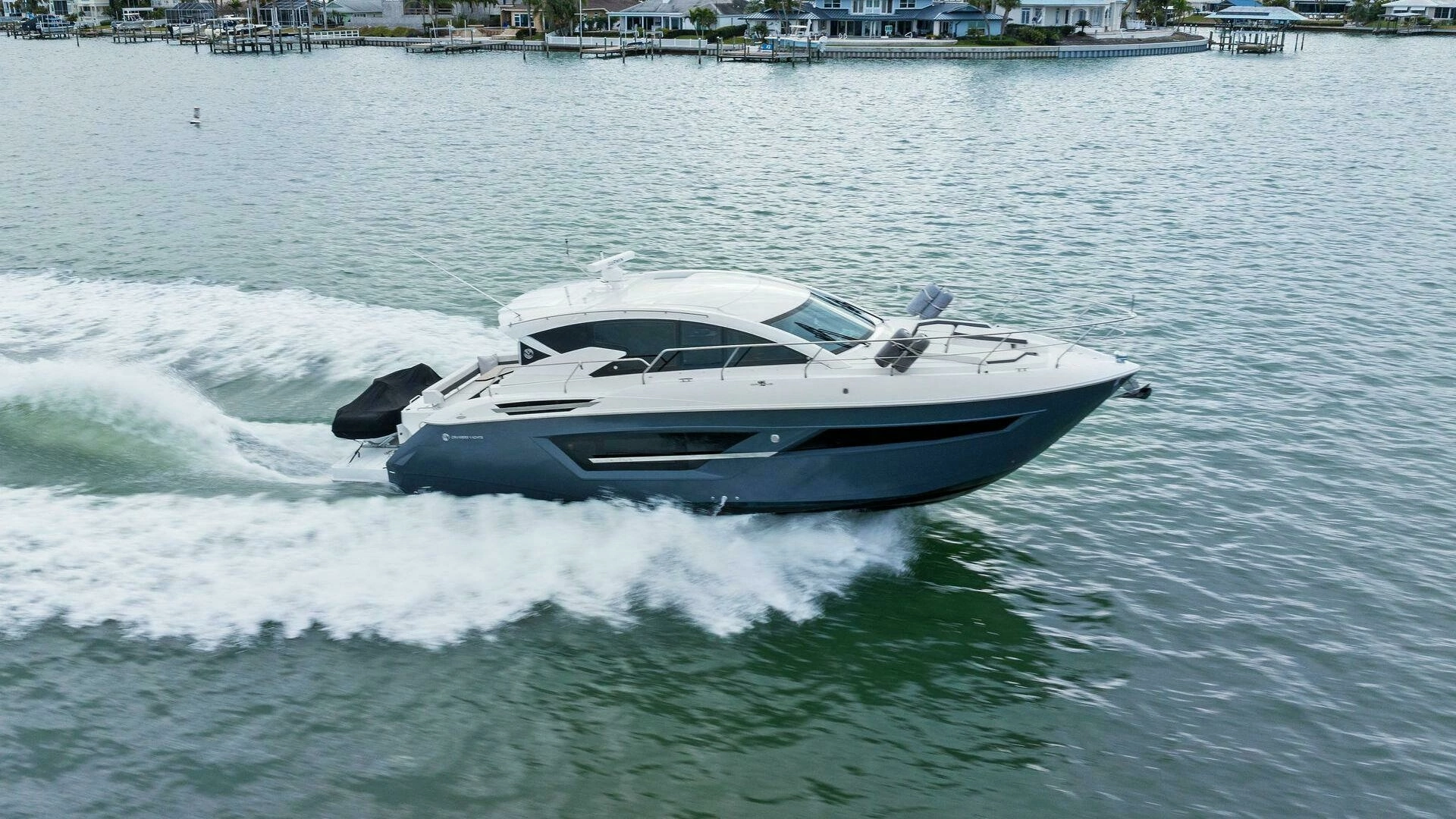 2020 46' Cruisers Yachts photo