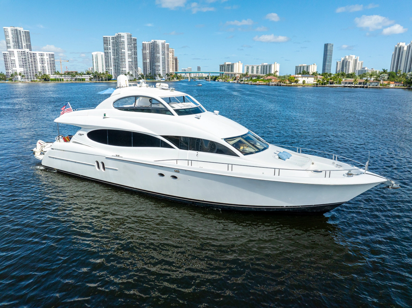 2004 80' Lazzara Yachts photo
