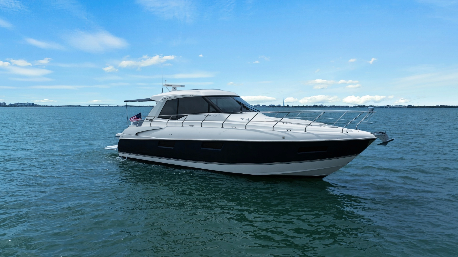 2014 48' Cruisers Yachts photo