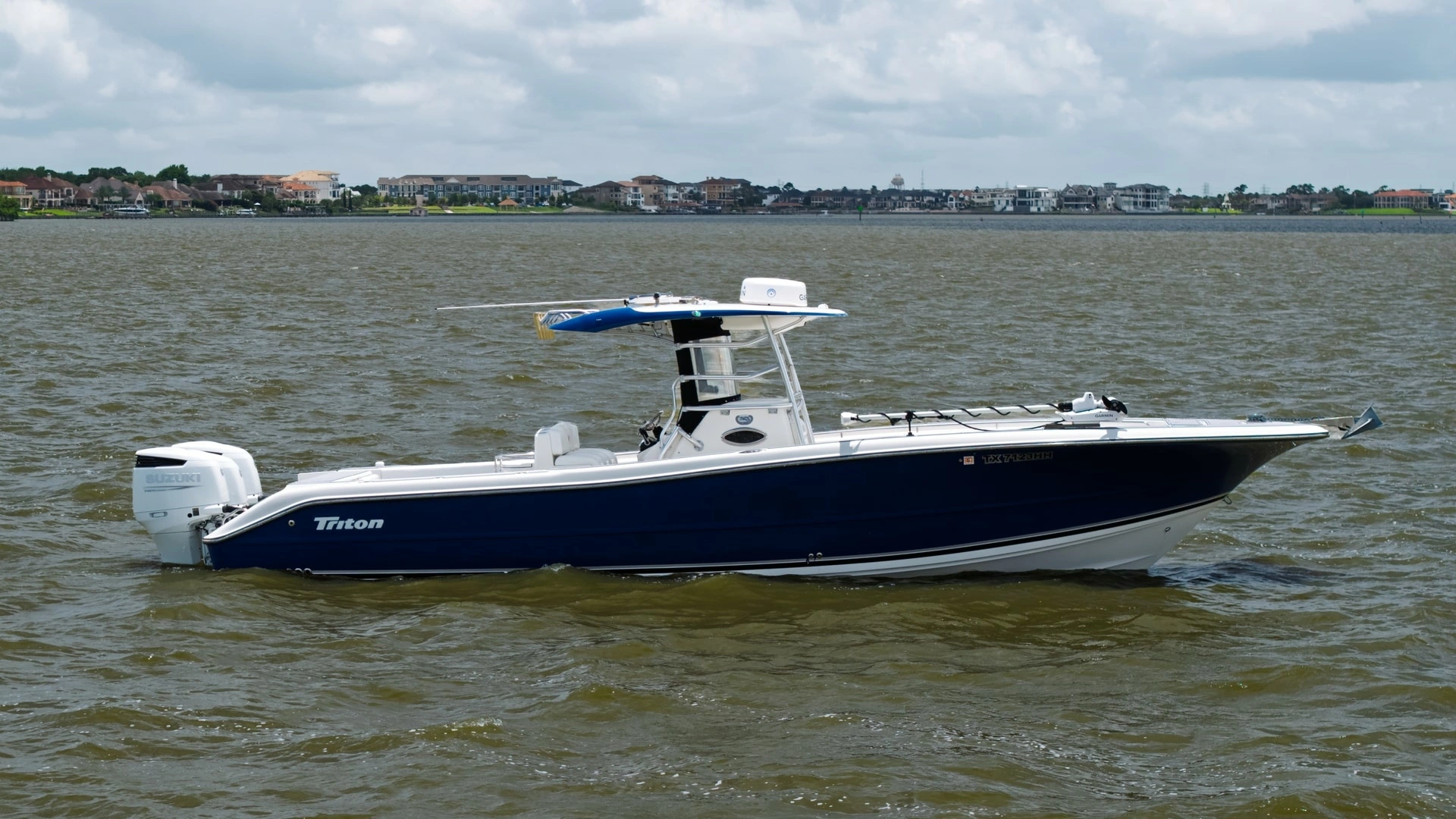 2005 34' Triton photo