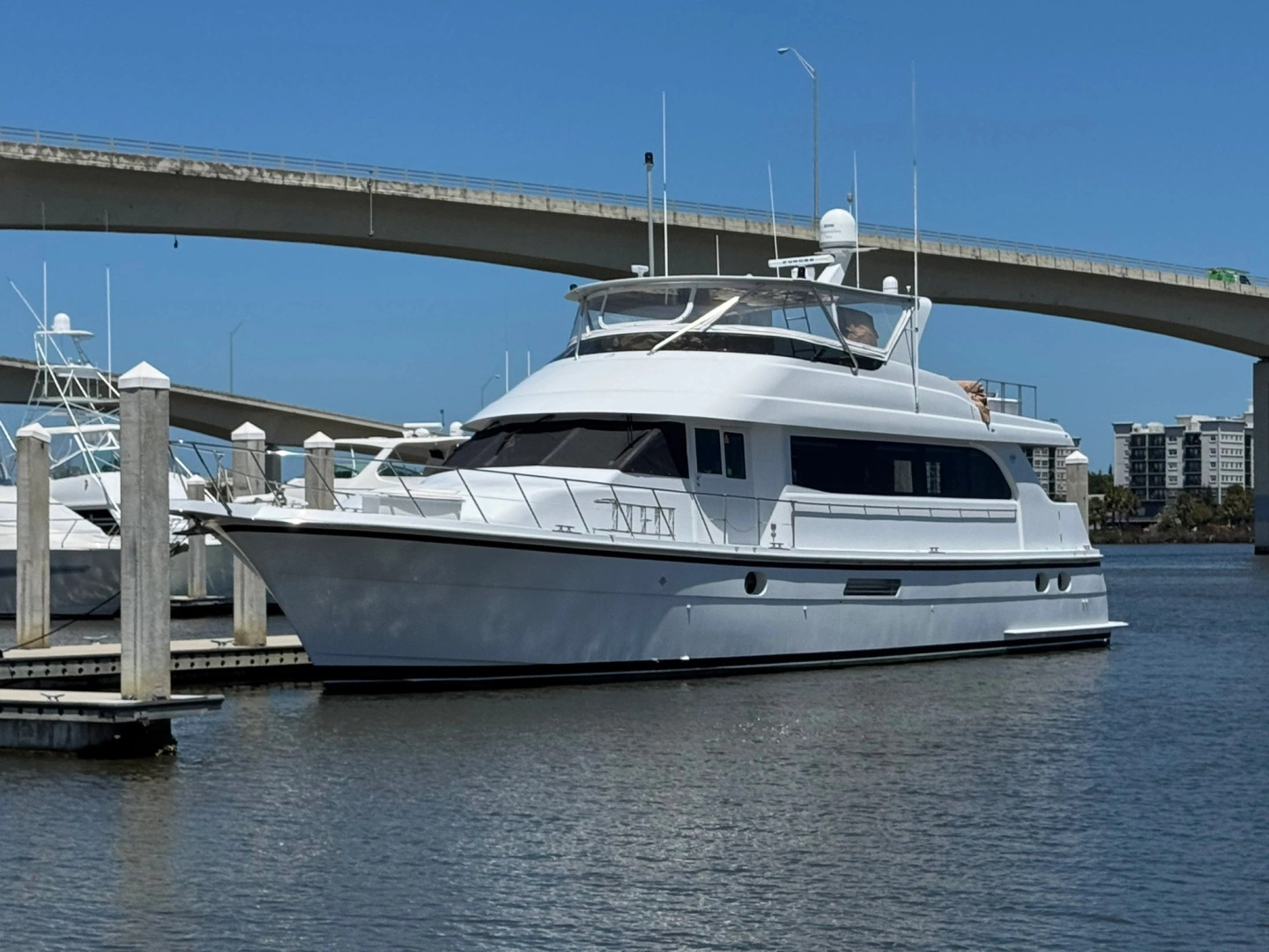 2002 75' Hatteras photo