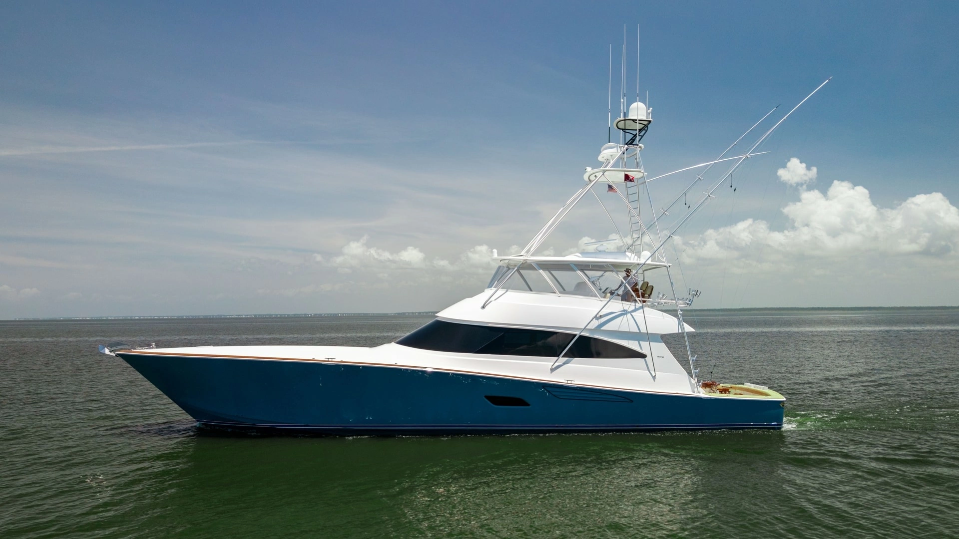 2016 80' Viking photo