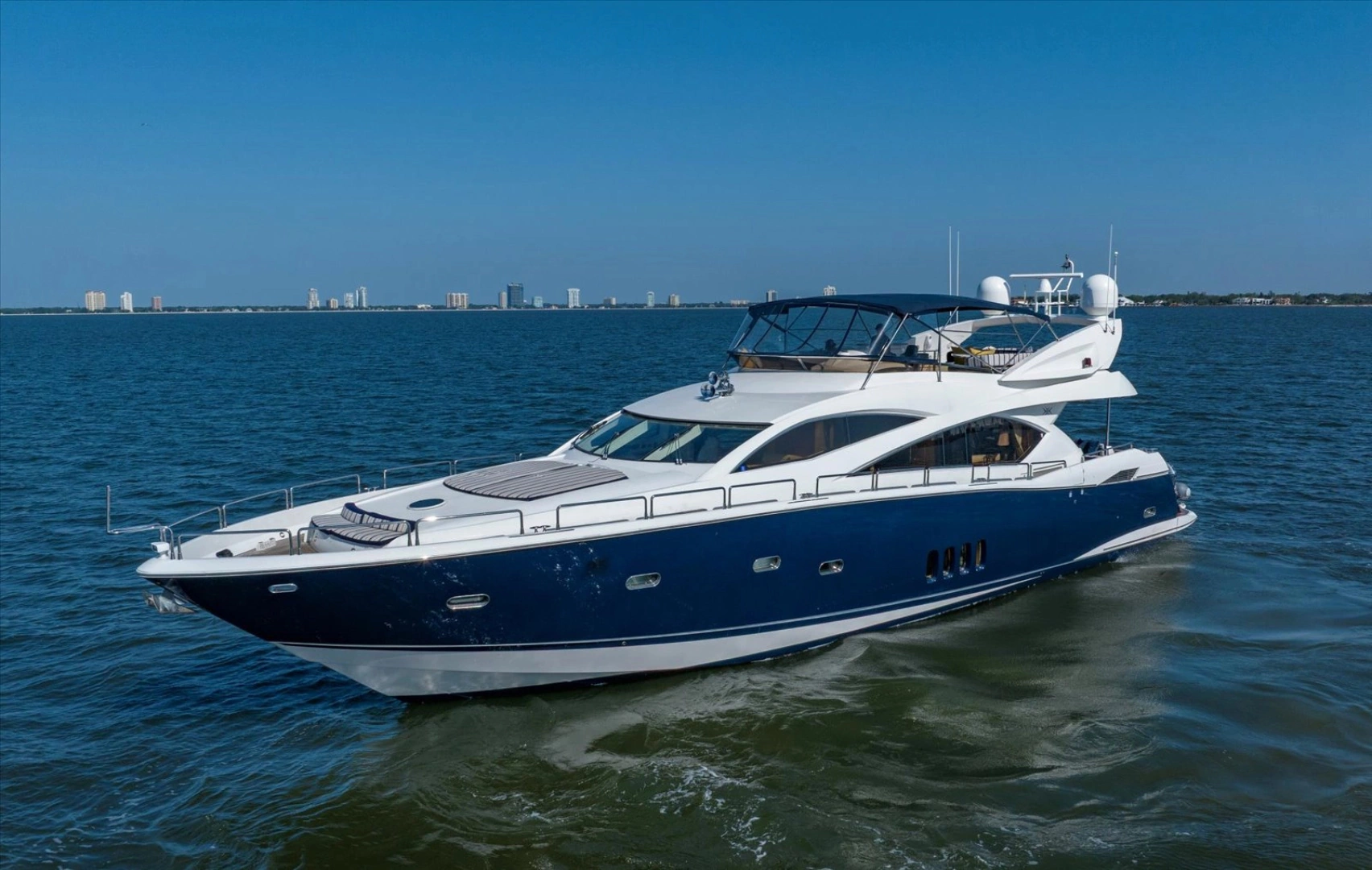 2005 82' Sunseeker photo