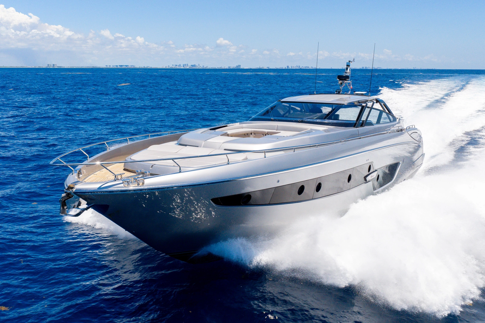 2017 88' Riva photo