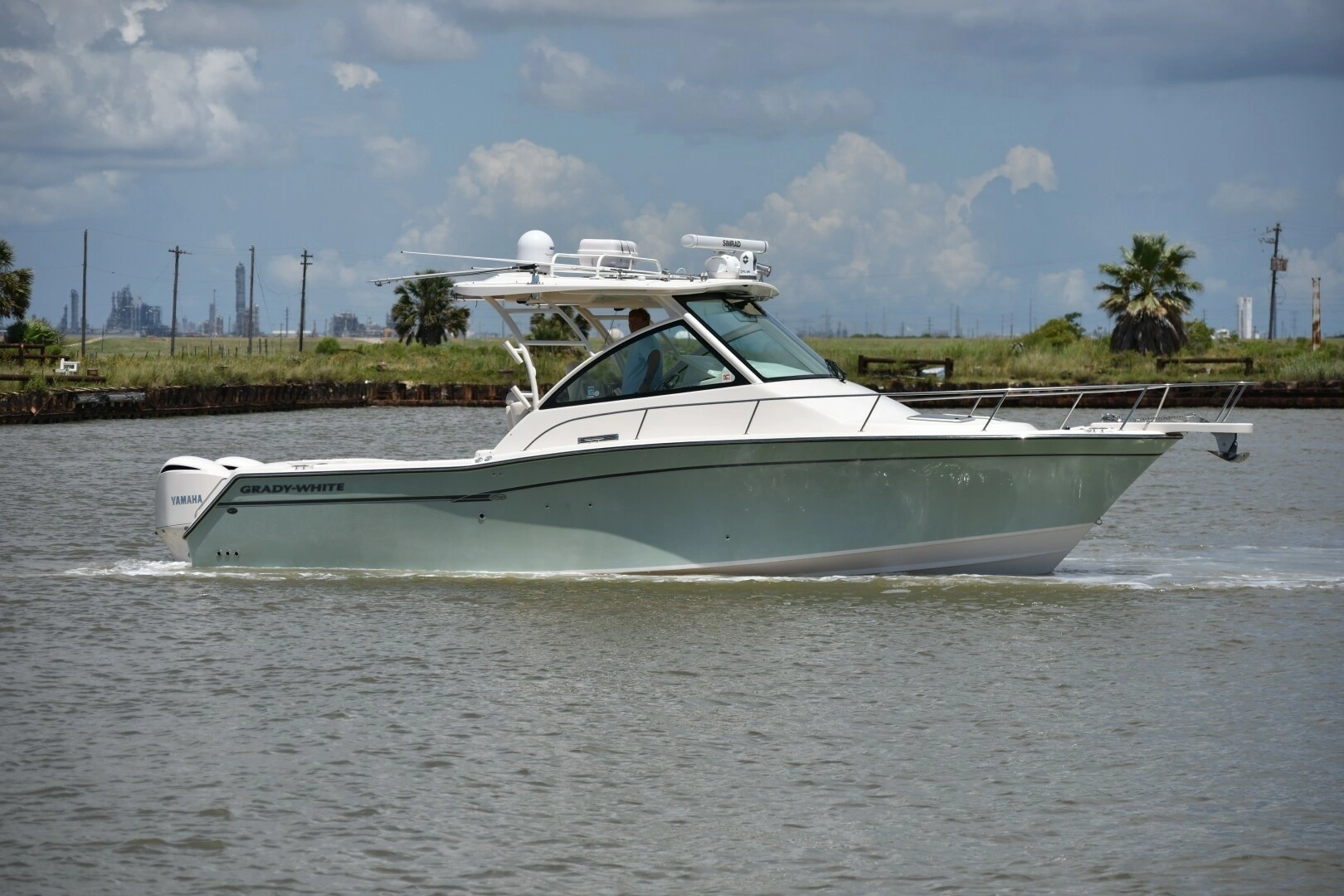 2016 33' Grady-White photo