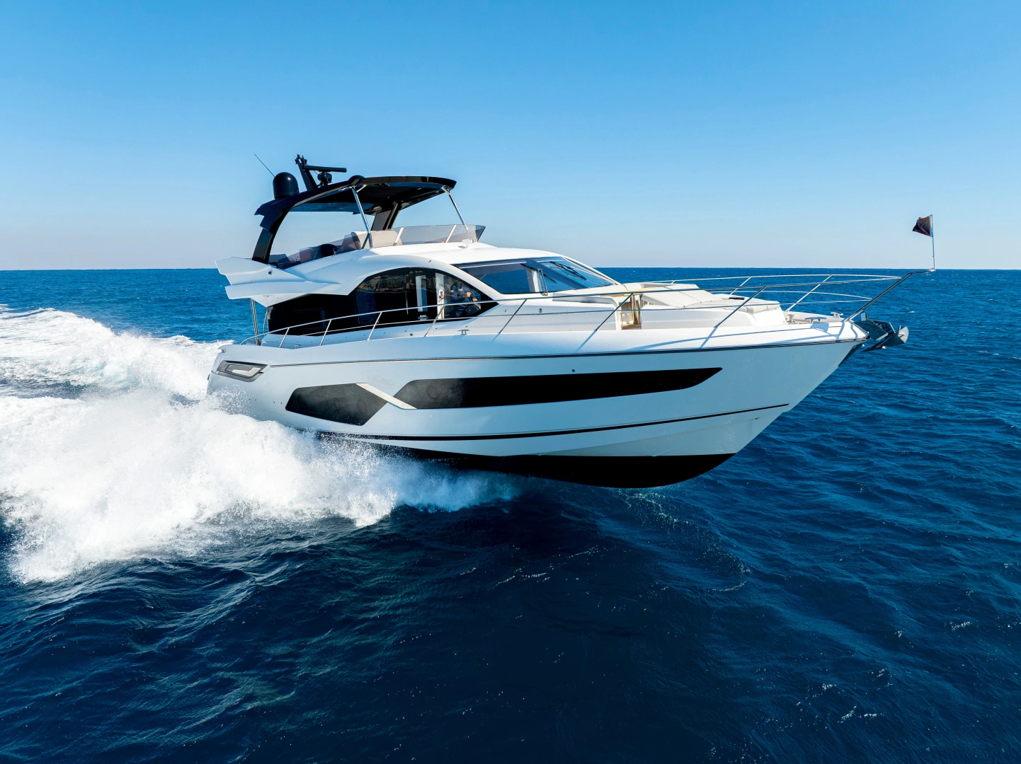 2022 68' Sunseeker photo