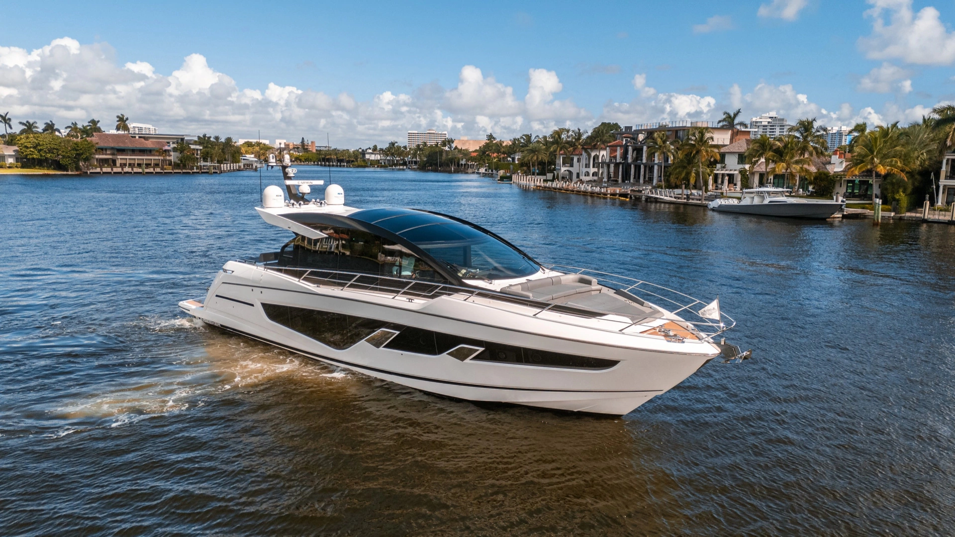 2022 65' Sunseeker photo