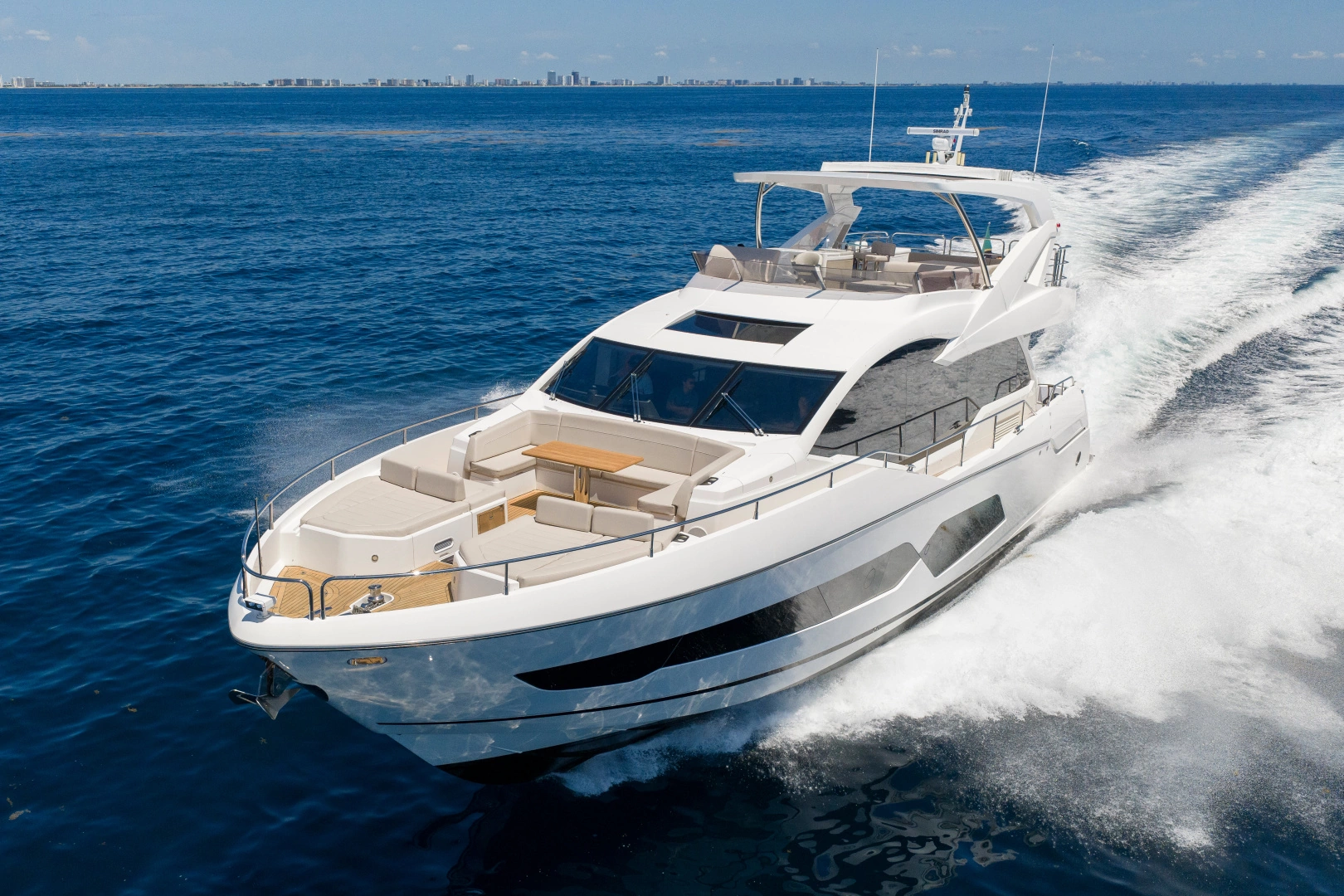 2020 76' Sunseeker photo
